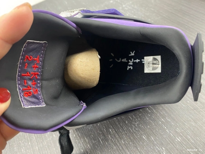 Reps TB Purple Scott Jordan Travis 4 Family) and Retro 766296 LN4 (Friends 0813